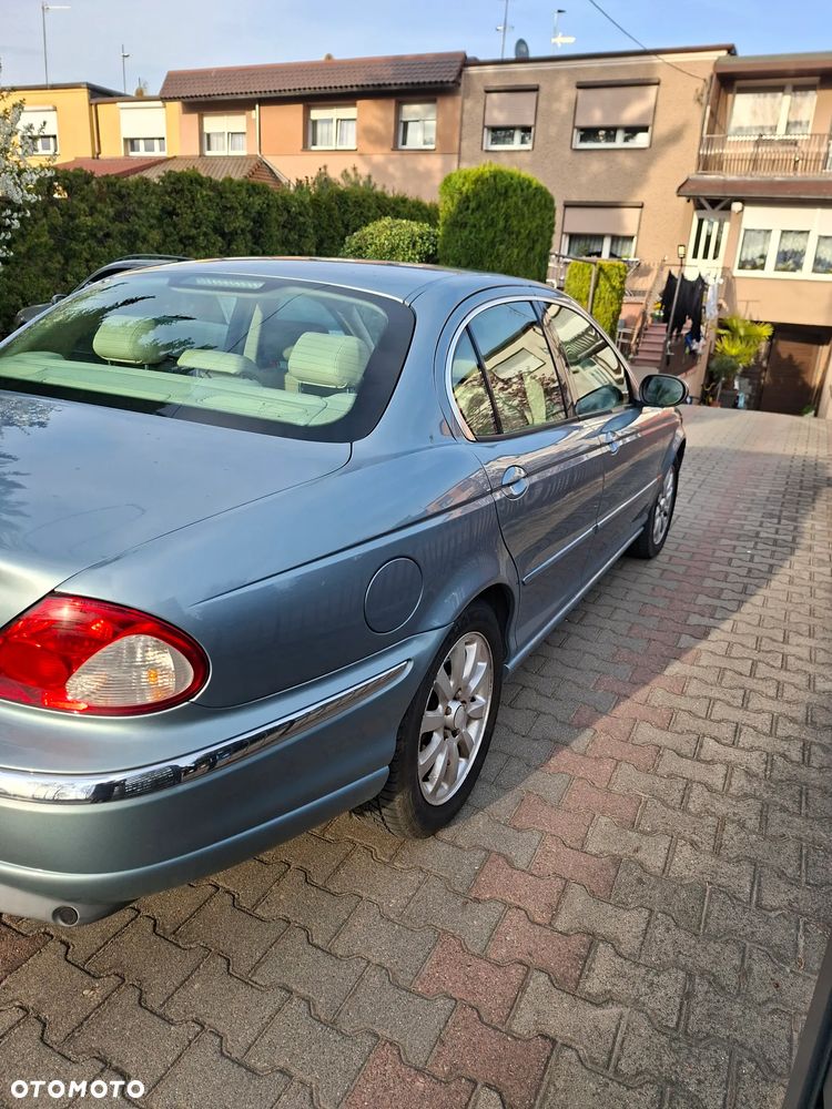 Jaguar X-Type 2.0 V6 - 2