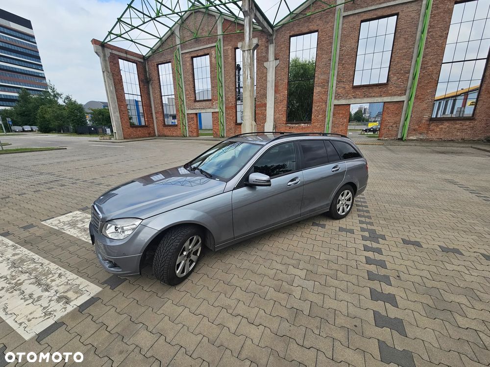 Mercedes-Benz Klasa C 220 CDI BlueEff 4-Matic Avantgarde - 2