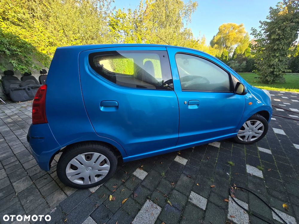 Nissan Pixo - 4