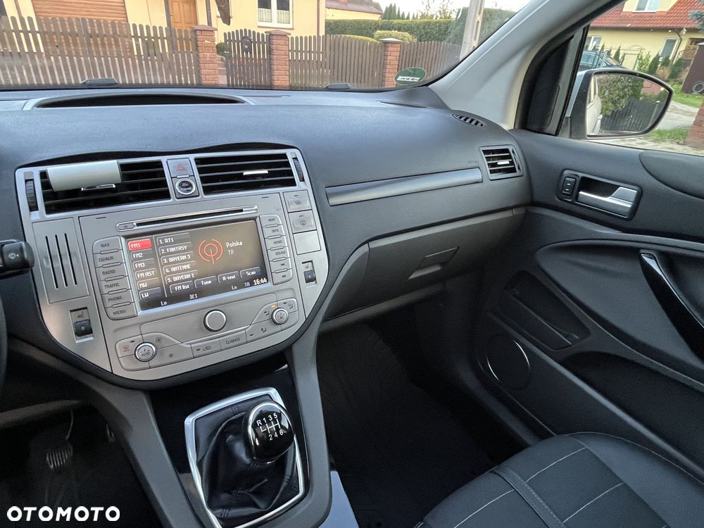 Ford Kuga 2.0 TDCi 4x4 Titanium - 17