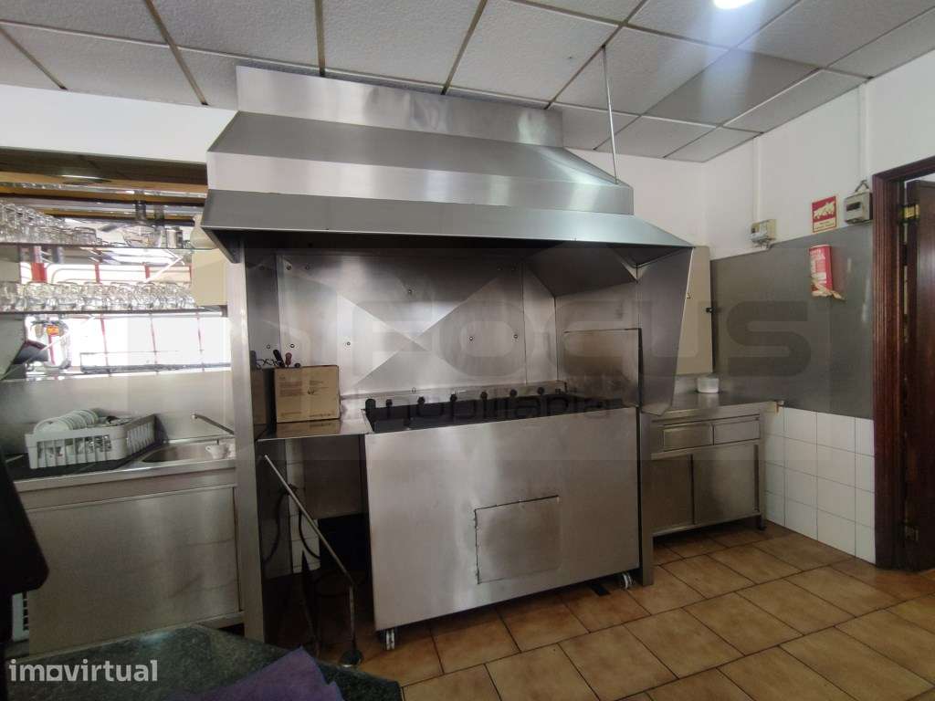 Café/ Snack Bar em zona central de Esgueira para trespasse - Grande imagem: 5/21