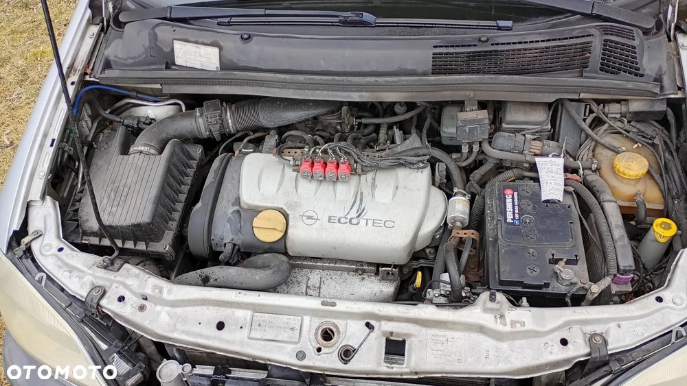 Opel Zafira 1.8 16V Comfort - 8