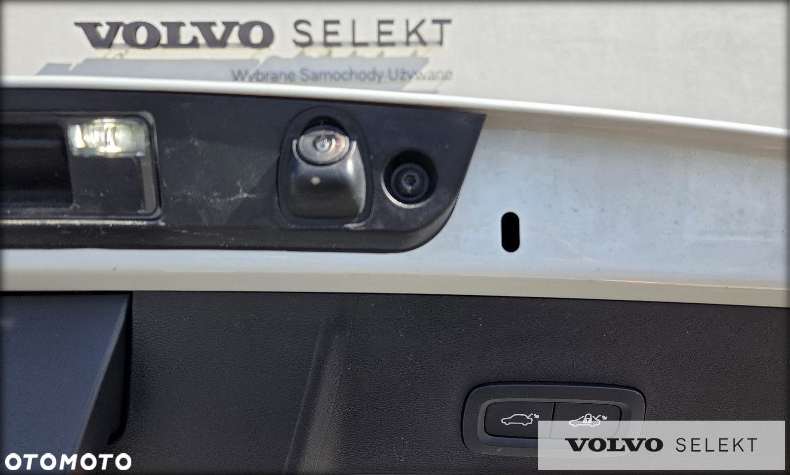 Volvo XC 40 B3 Plus Dark - 27