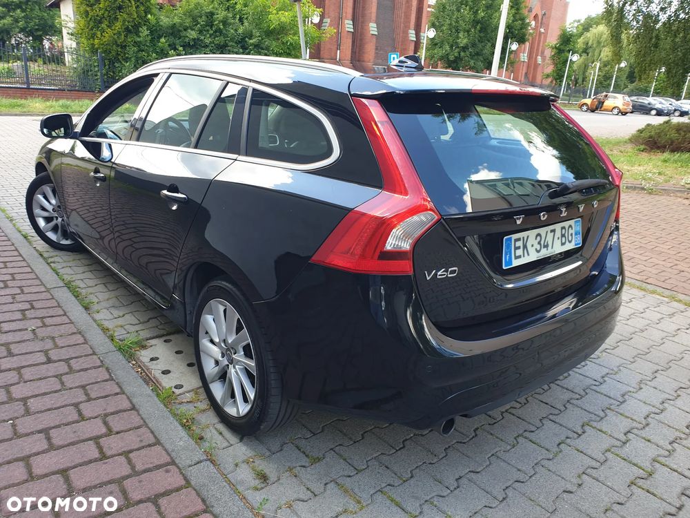 Volvo V60 D3 Geartronic Summum - 17