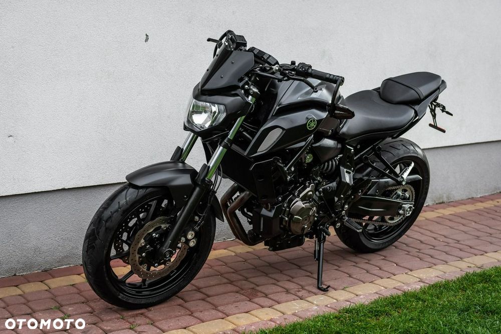 Yamaha MT - 6