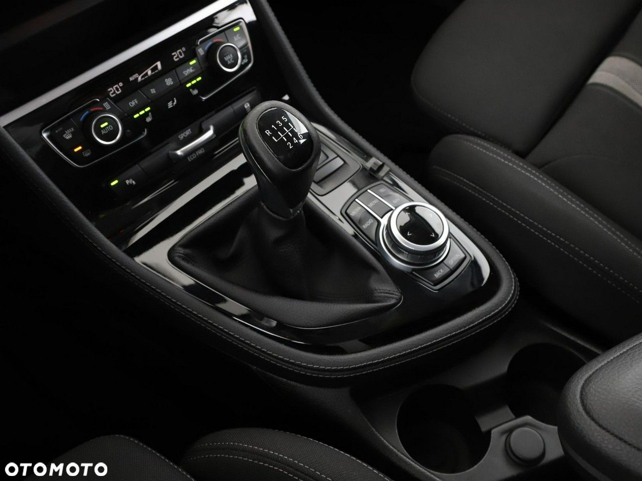 BMW Seria 2 218d Active Tourer Sport Line - 26