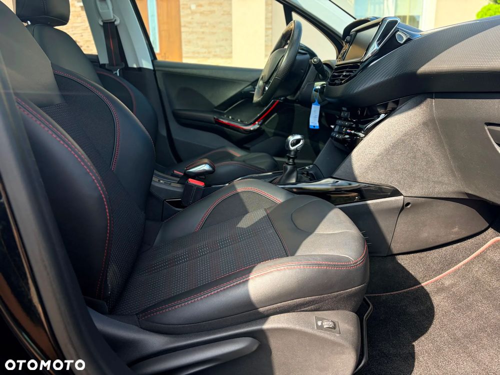 Peugeot 2008 BlueHDi FAP 120 STOP & START GT-Line Edition - 19