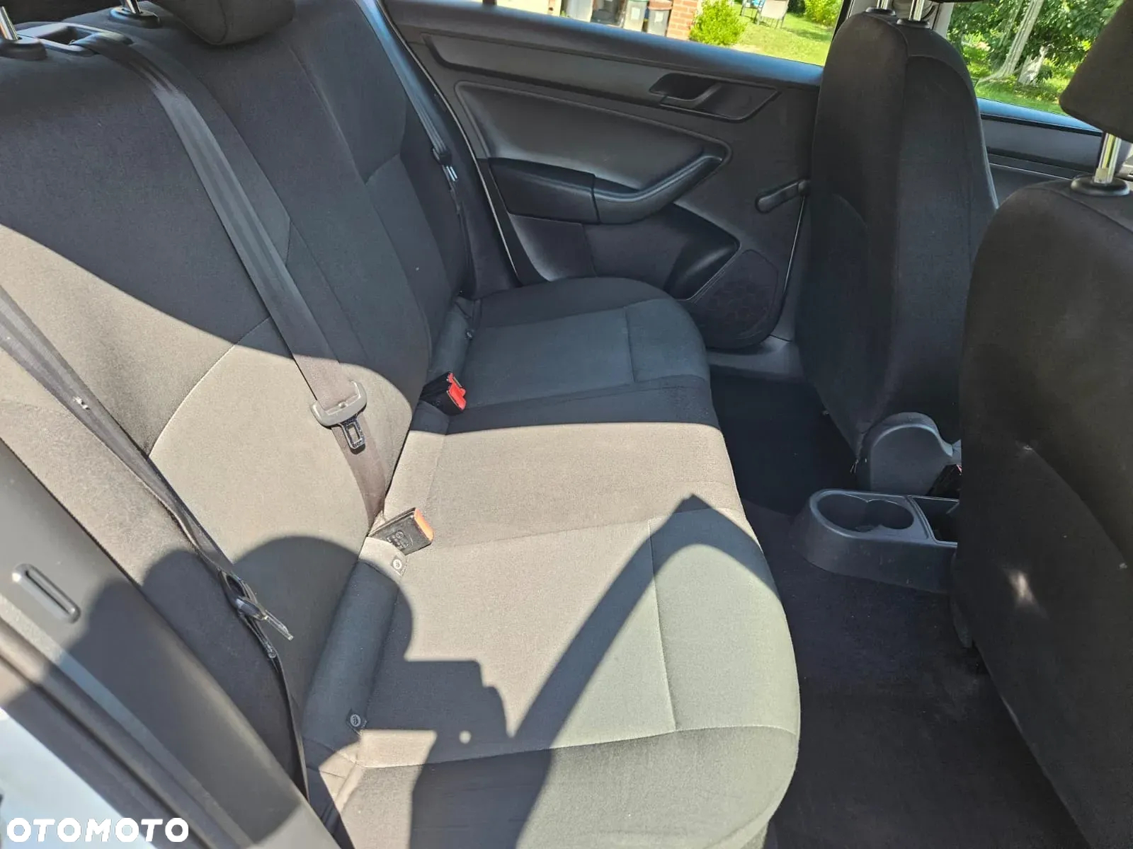 Skoda RAPID 1.2 Active - 9