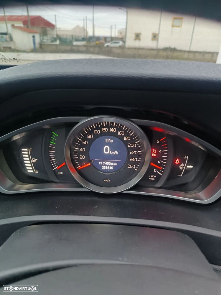 Volvo V40 1.6 D2 Momentum Eco - 5