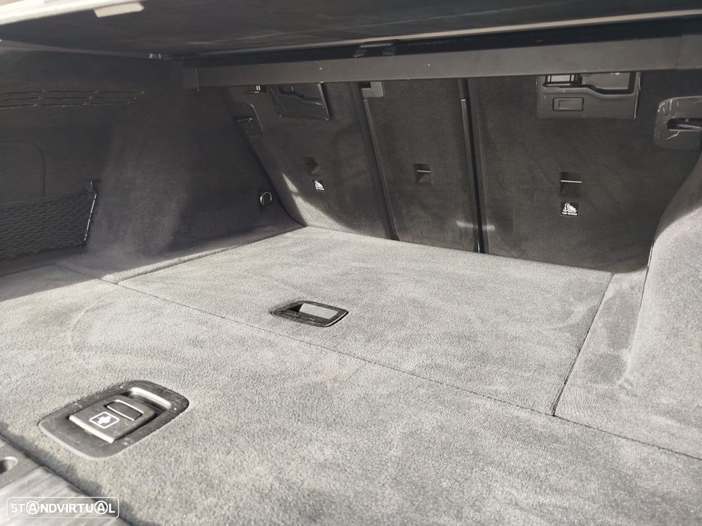 BMW 318 d Aut. Sport Line - 8