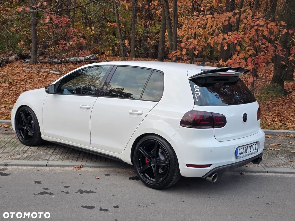 Volkswagen Golf 2.0 GTI - 12