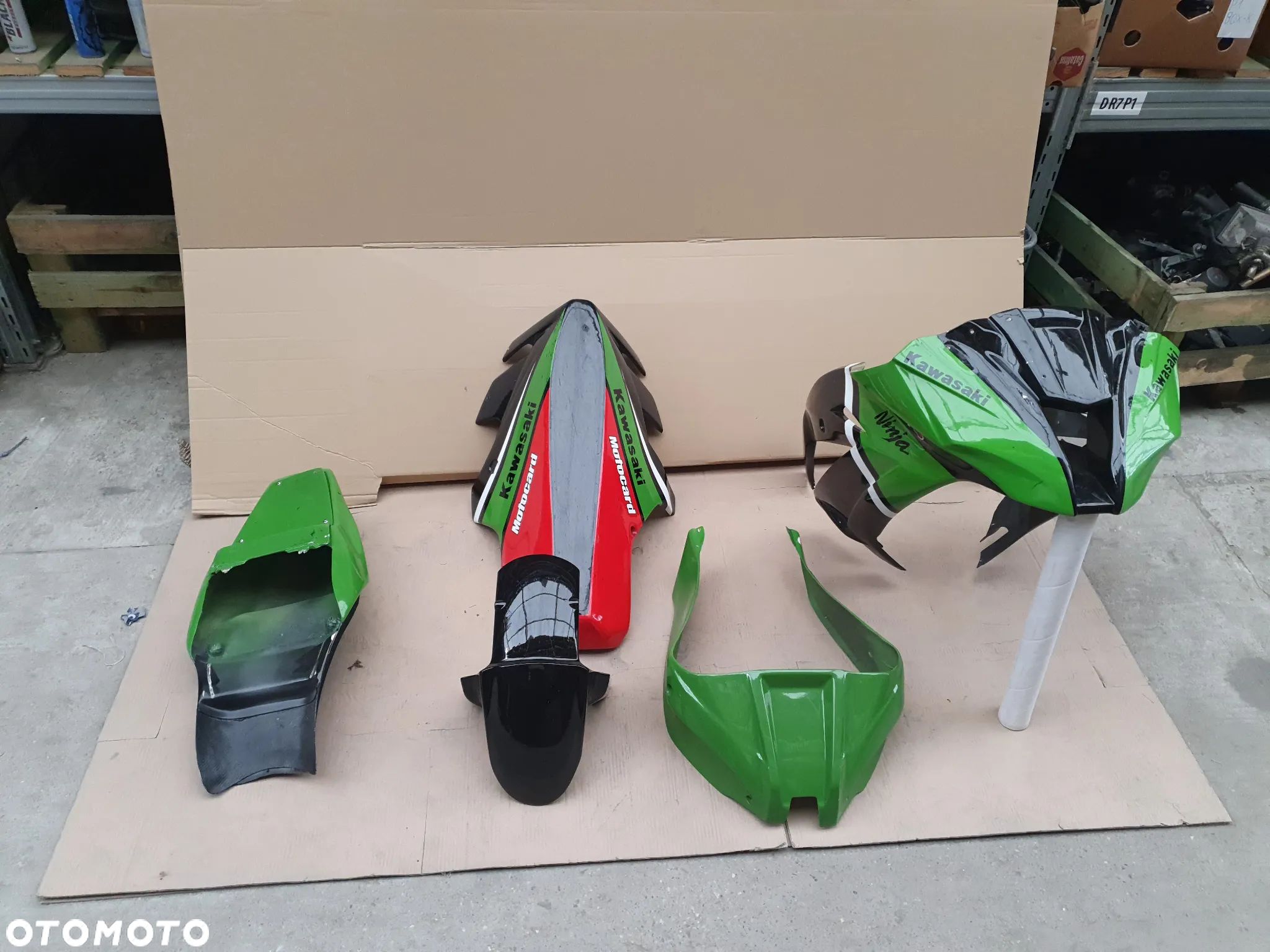 Kawasaki ZX-10R 1000 Ninja (2011 - 2015) KOMPLET OWIEWEK TOROWYCH! LAMINAT! CZASZA BOK ZADUPEK OGON  BARDZO ŁADNE! - 1