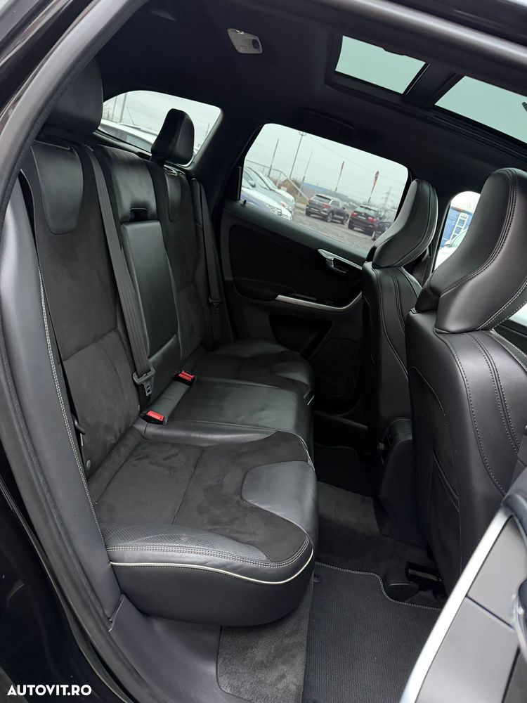 Volvo XC 60 D5 AWD Geartronic Kinetic - 14