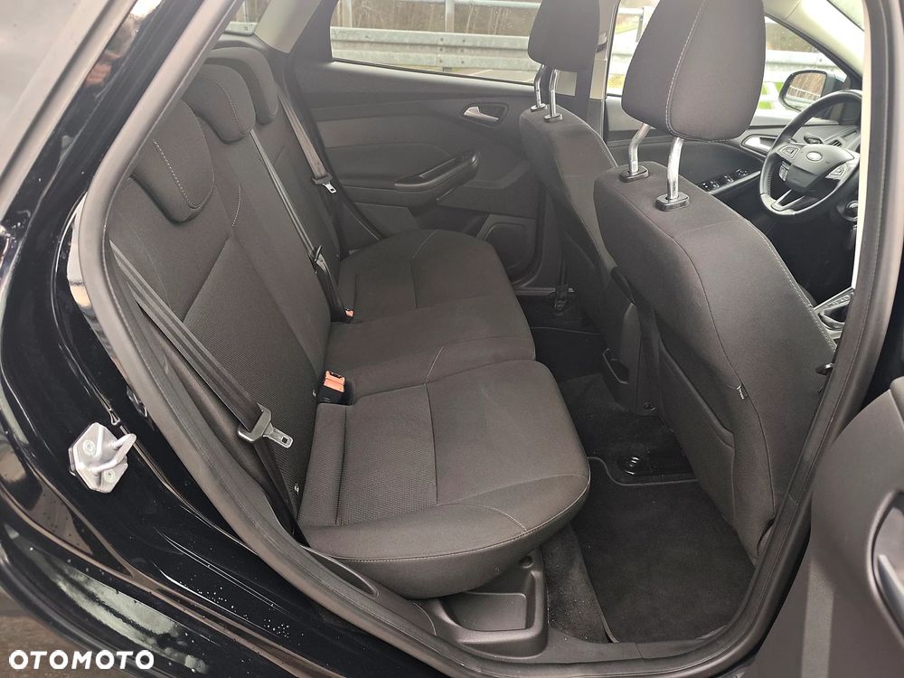 Ford Focus 1.0 EcoBoost Titanium - 30