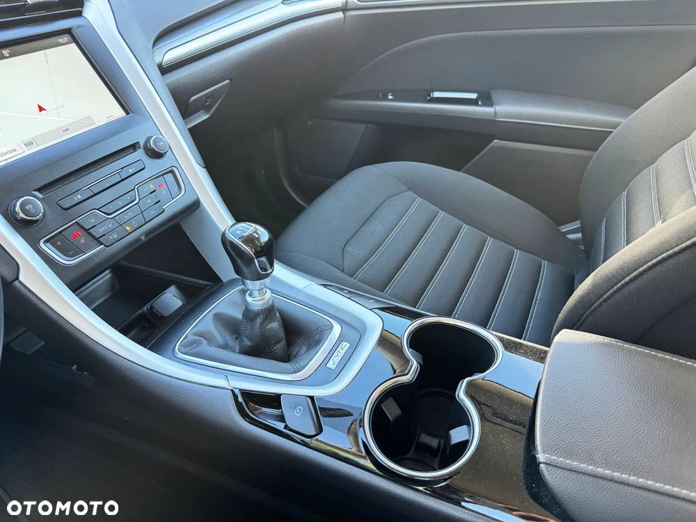 Ford Mondeo - 28