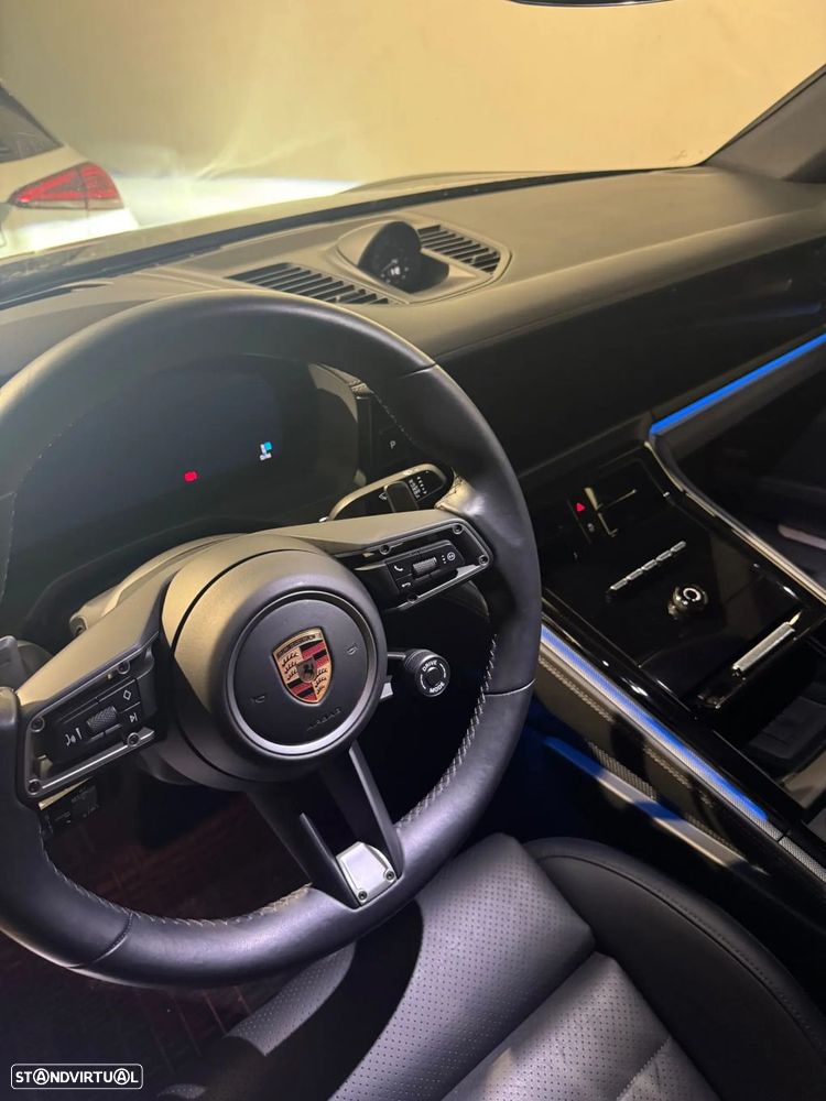 Porsche Panamera - 3