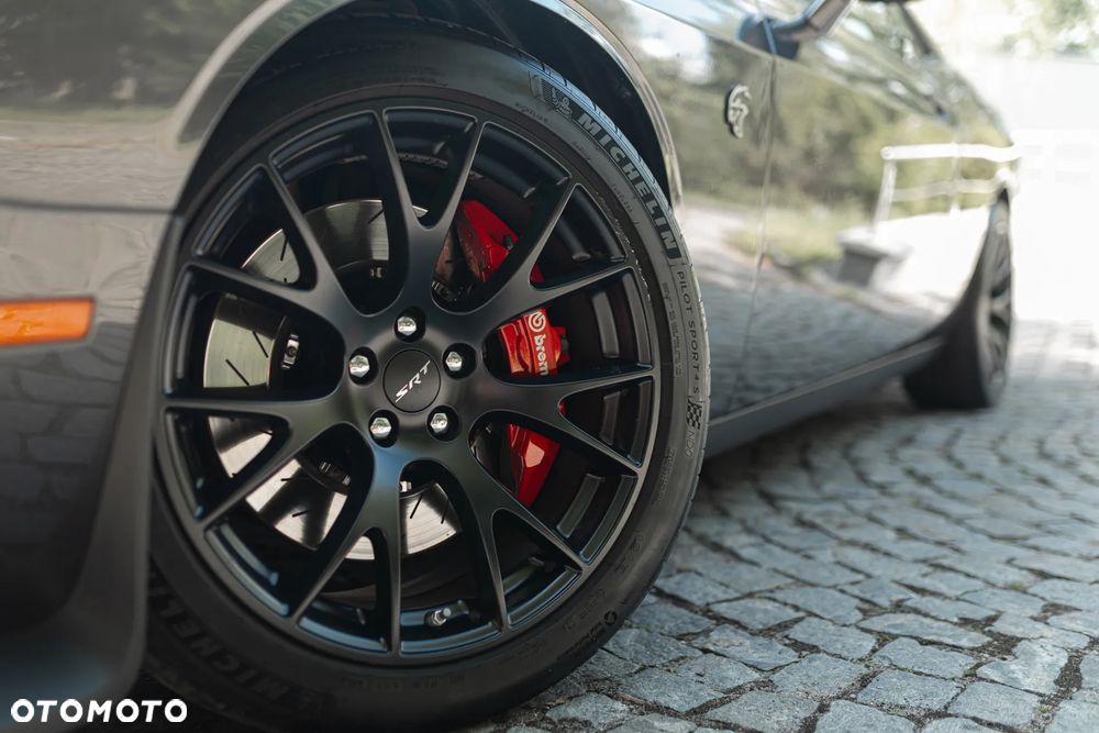 Dodge Challenger - 4