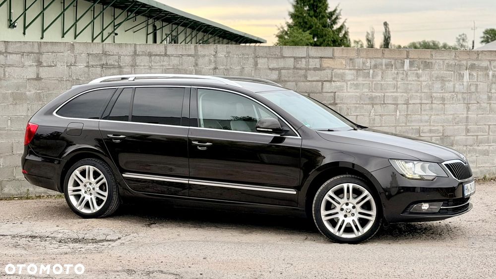 Skoda Superb 2.0 TDI DSG Exclusive - 23