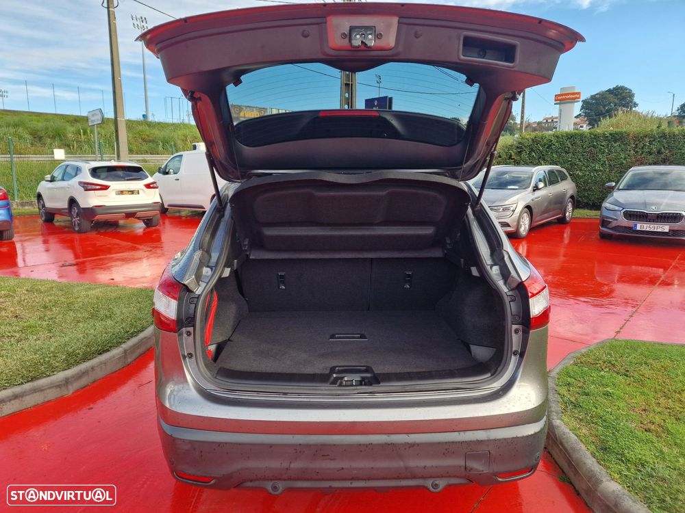 Nissan Qashqai 1.5 dCi N-Connecta - 6