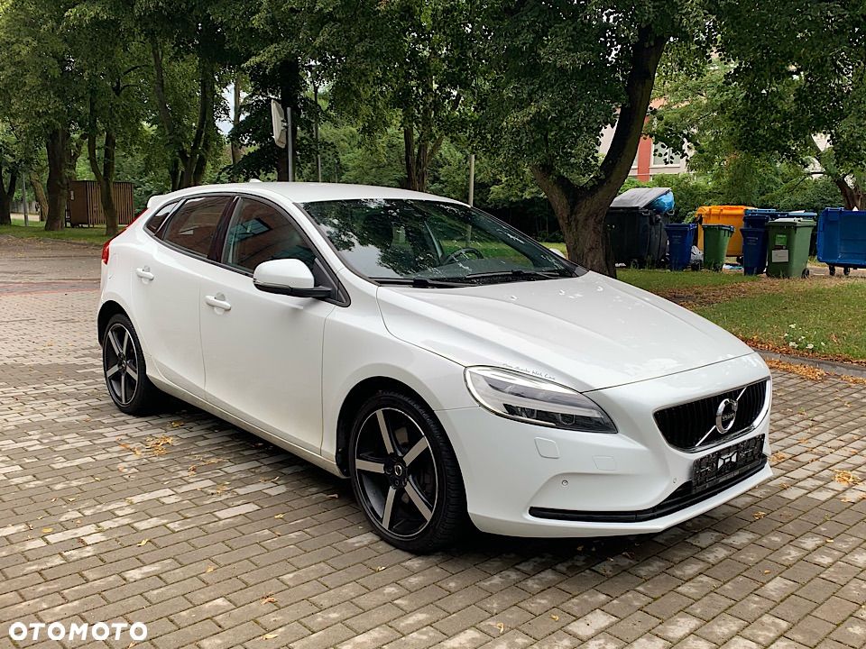 Volvo V40 - 23