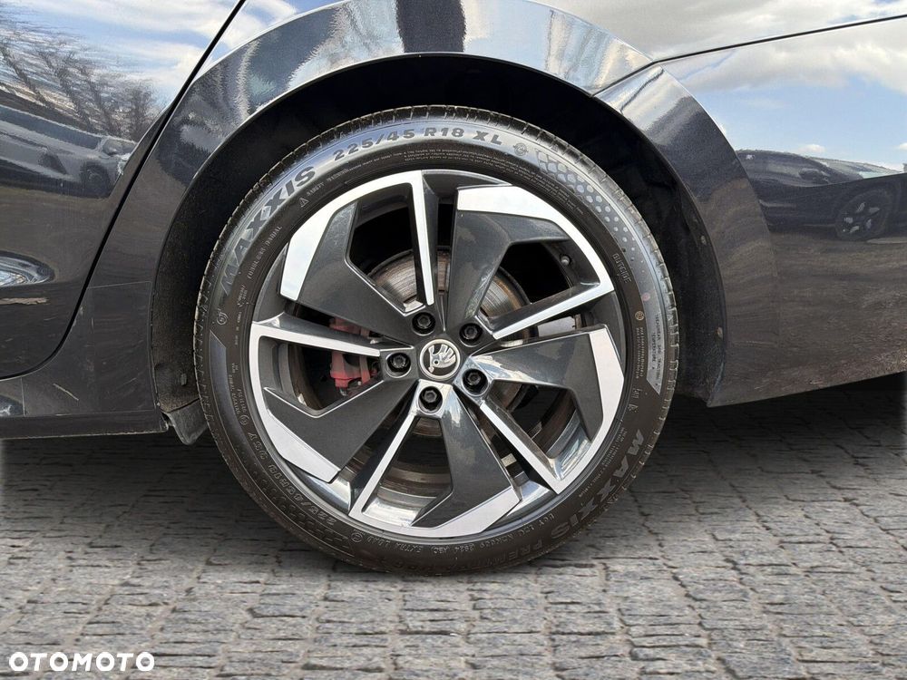 Skoda Octavia 2.0 TDI RS DSG - 19