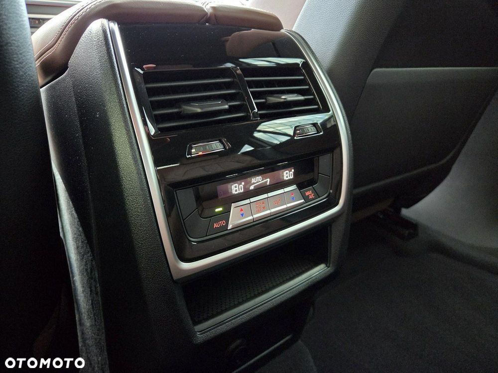 BMW X6 - 27