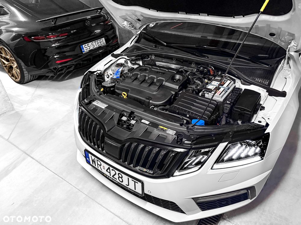 Skoda Octavia 2.0 TDI RS DSG - 11