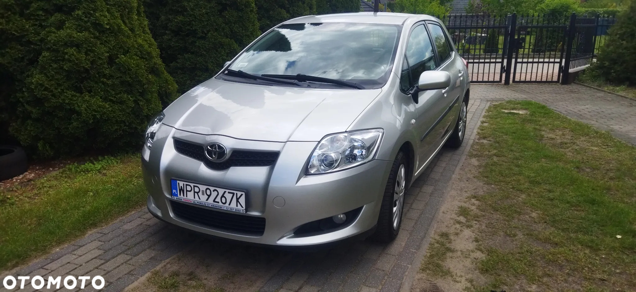 Toyota Auris 1.6 VVT-i Sol - 2