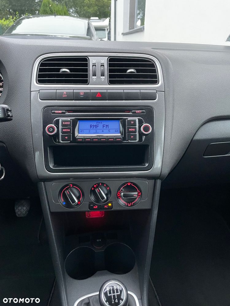 Volkswagen Polo 1.4 16V Highline - 9