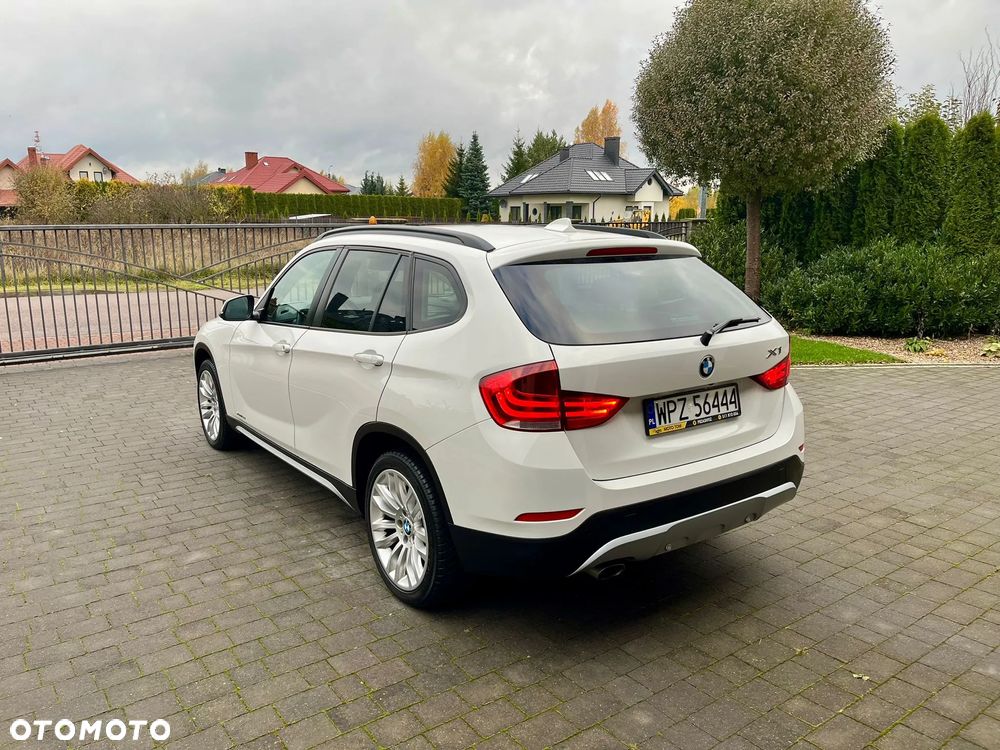 BMW X1 xDrive18d xLine - 4