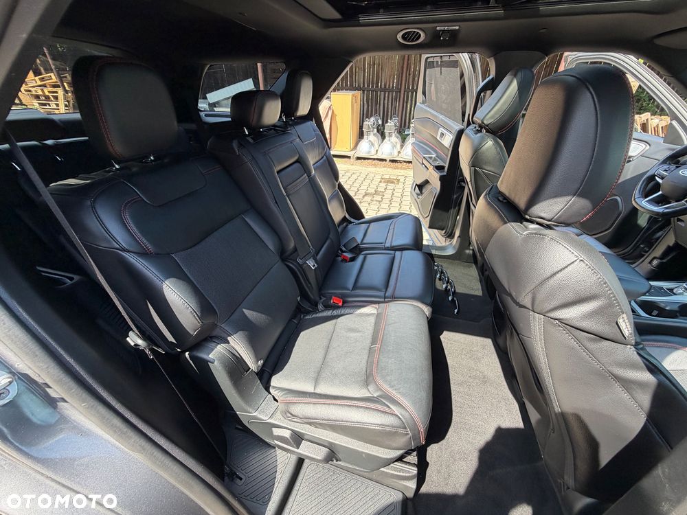 Ford Explorer - 10