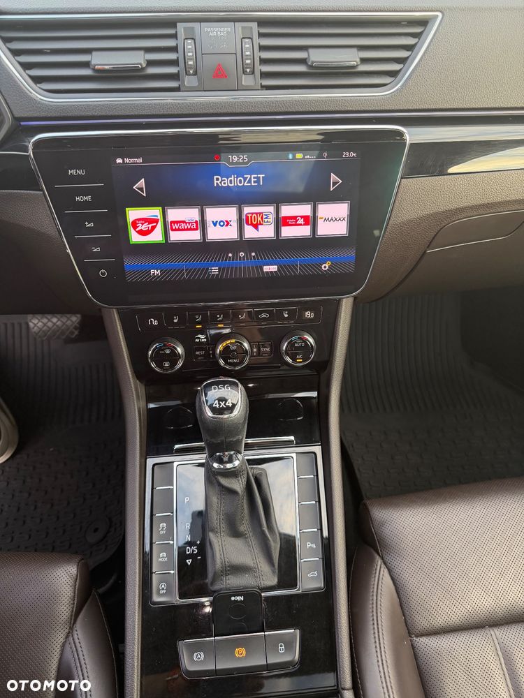 Skoda Superb 2.0 TDI 4x4 L&K DSG - 21