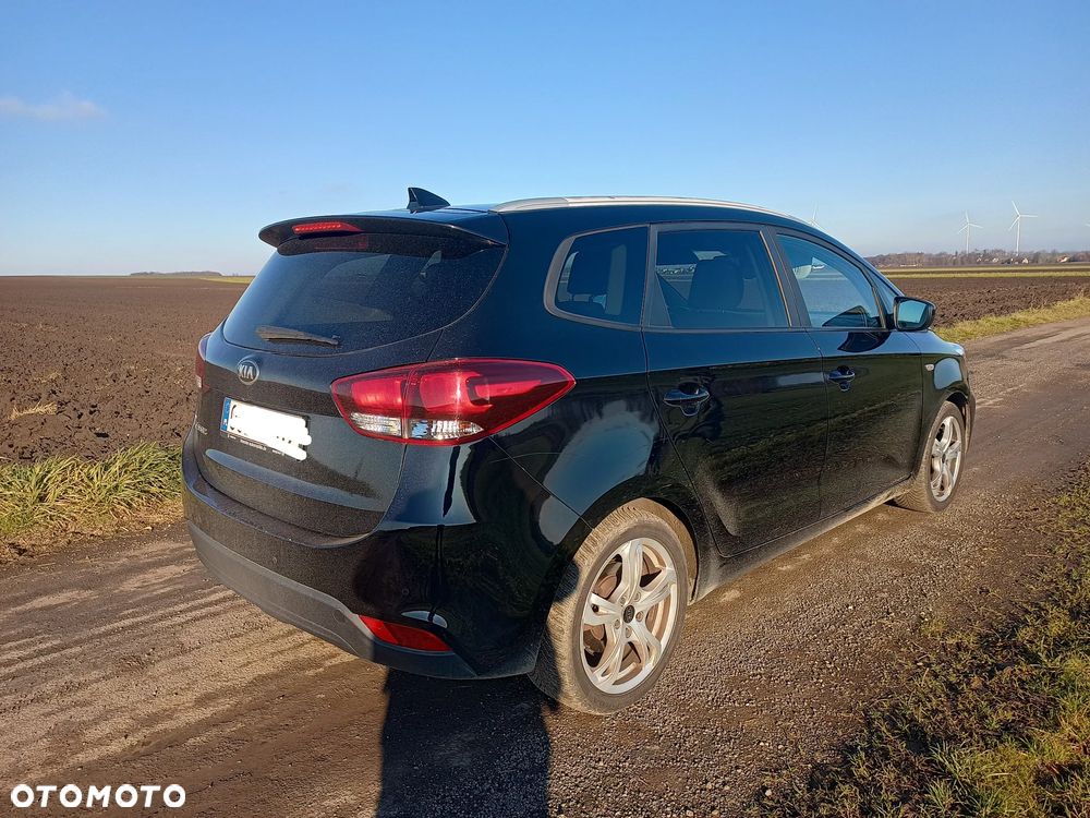 Kia Carens 1.6 GDI Dream Team Edition - 4
