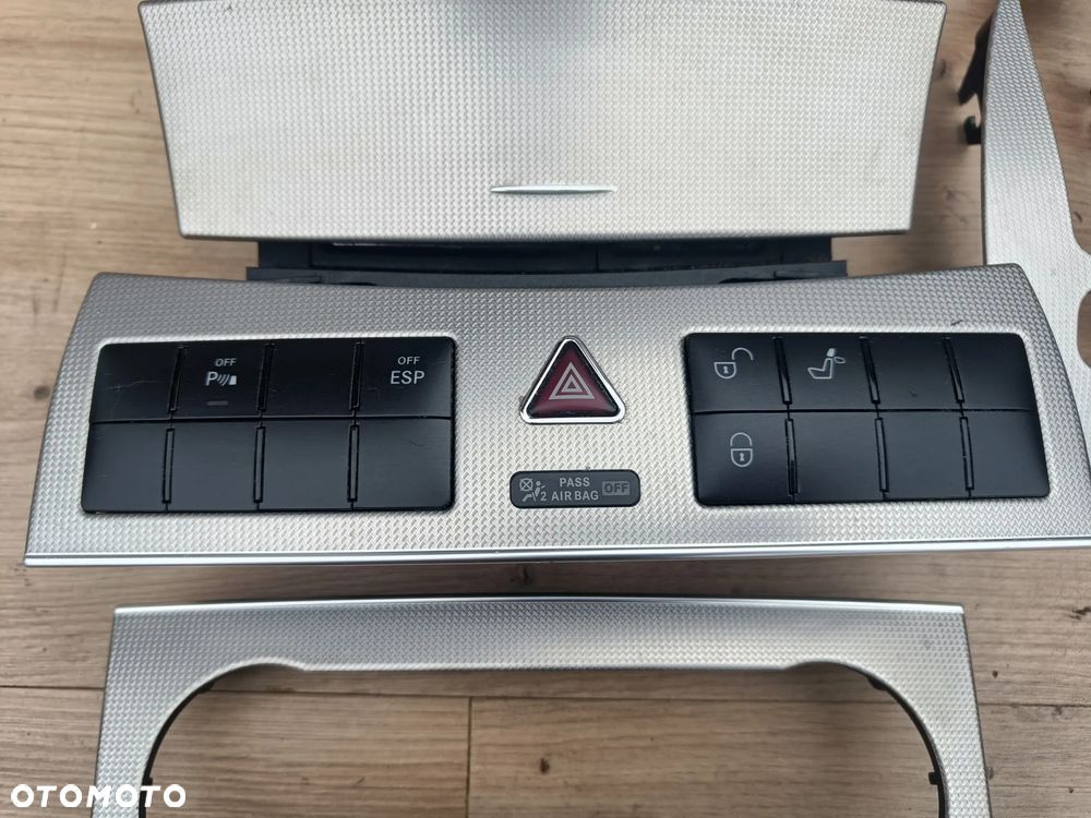 MERCEDES W209 CLK LISTWY DEKORY DEKOR LISTWA KONSOLI AVANTGARDE EU - 8