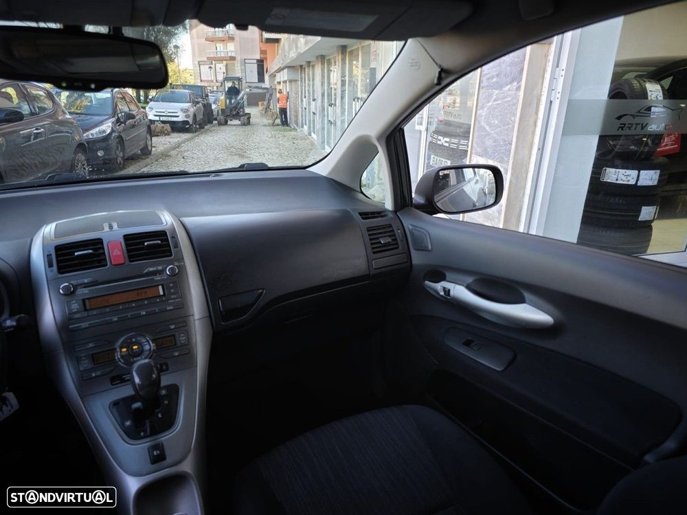 Toyota Auris 1.4 D-4D MMT Sol - 19