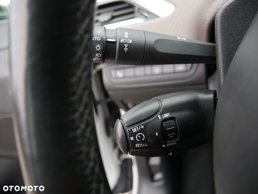 Peugeot 2008 120 VTI Allure - 28