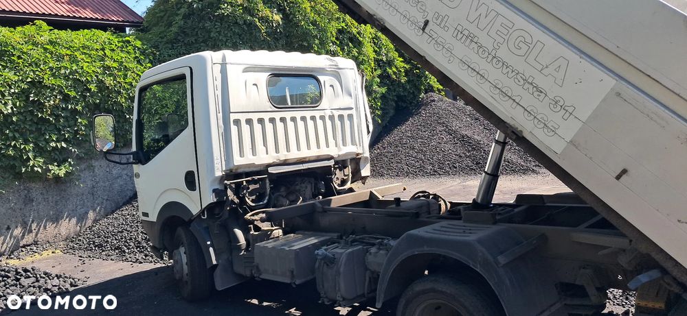 Nissan Cabstar - 1