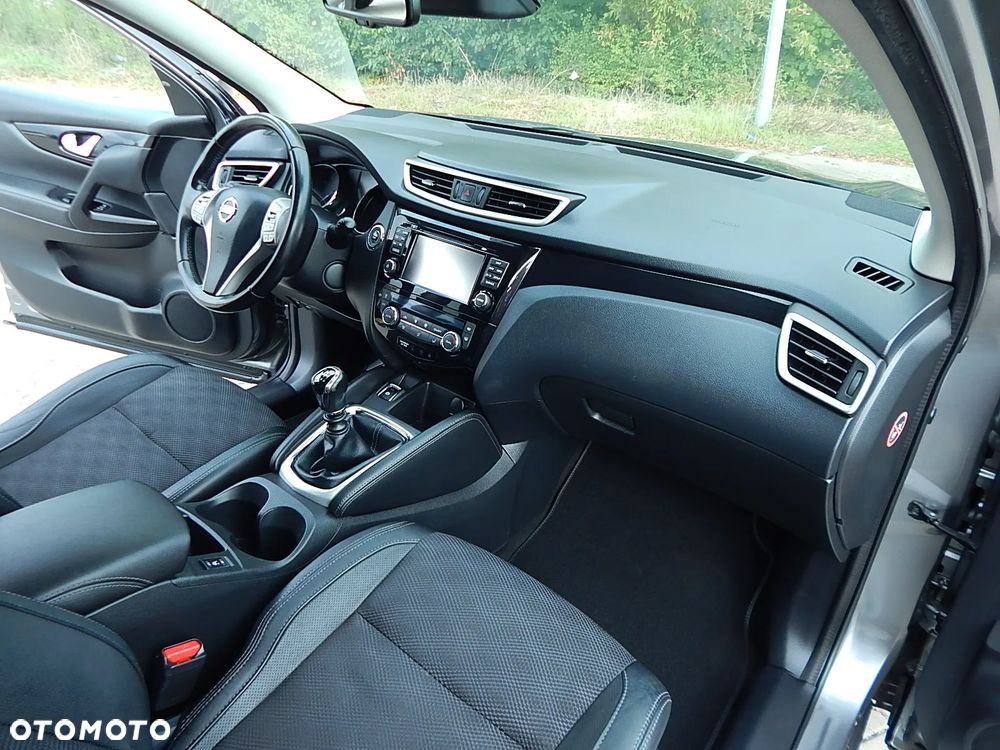 Nissan Qashqai 1.2 DIG-T N-Vision EU6 - 28