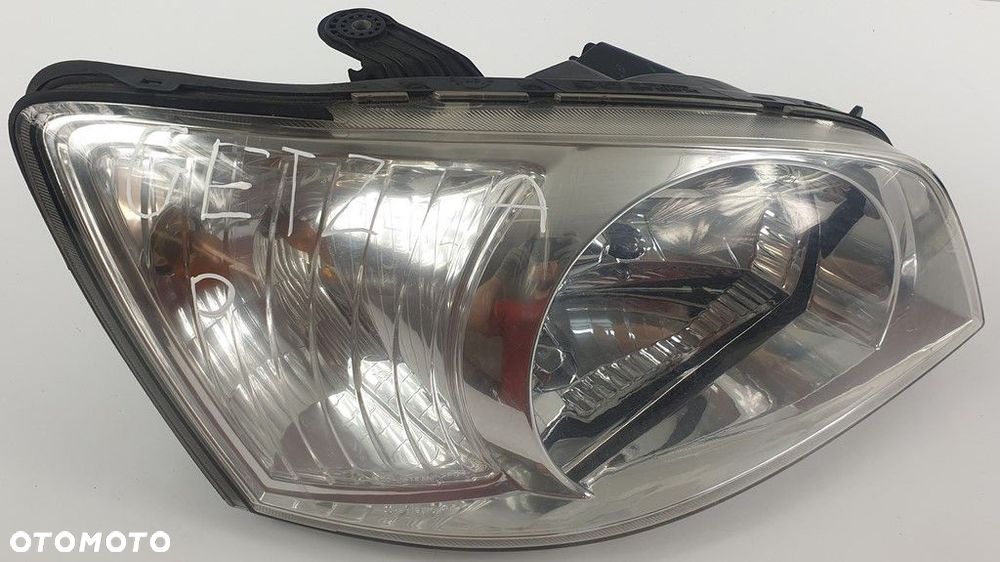 LAMPA PRAWA PRZEDNIA PRZÓD HYUNDAI GETZ EUROPA - 1