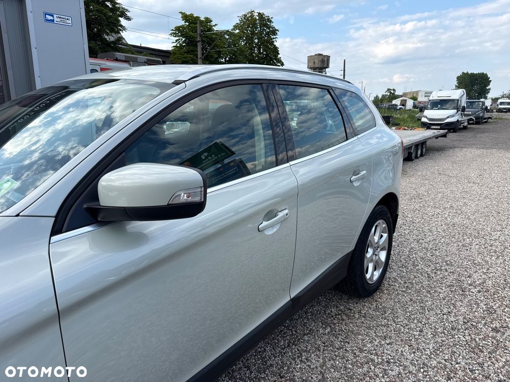 Volvo XC 60 D4 Momentum - 13