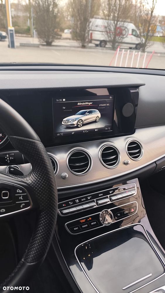 Mercedes-Benz Klasa E 220 d Business Edition 9G-TRONIC - 14