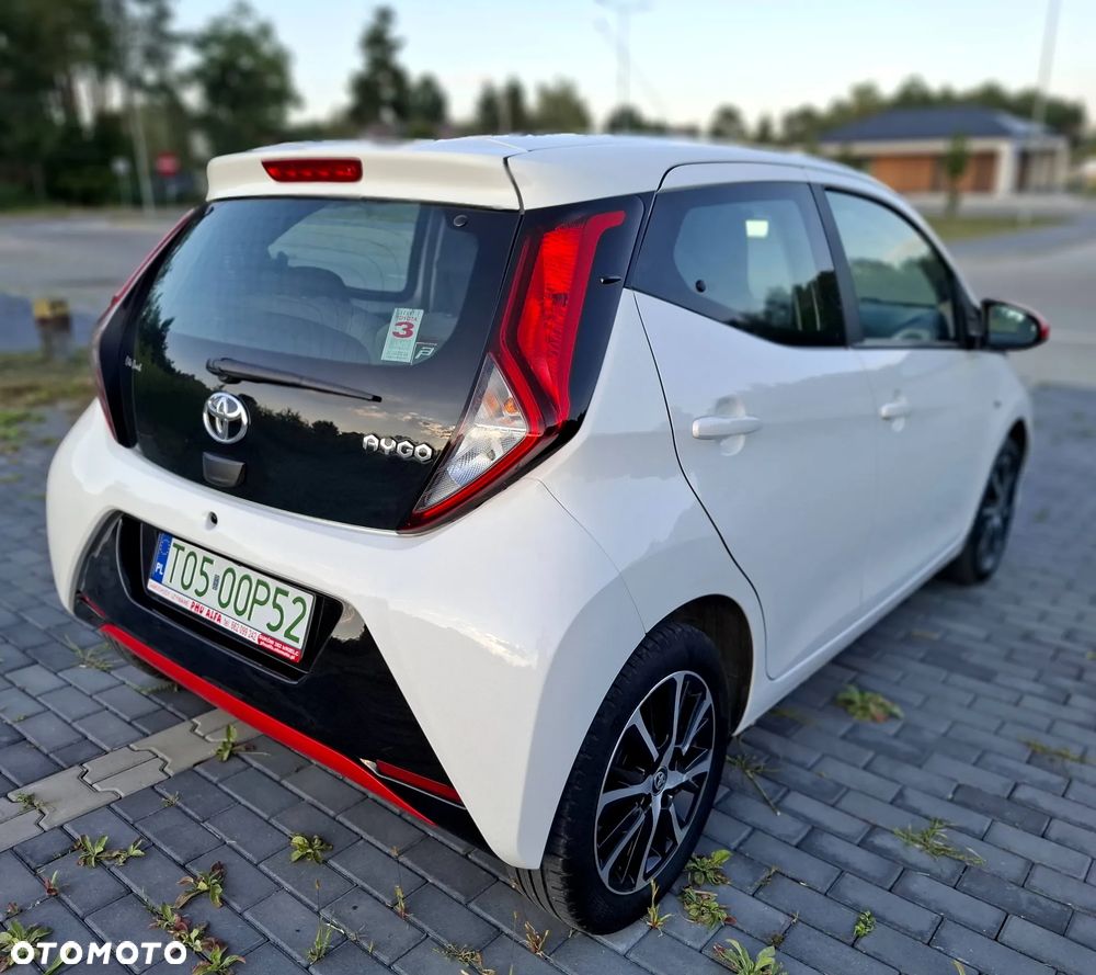 Toyota Aygo x-play connect - 5