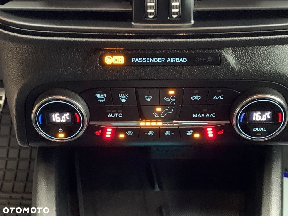 Ford Focus 1.5 EcoBlue Start-Stopp-System ST-LINE DESIGN - 22