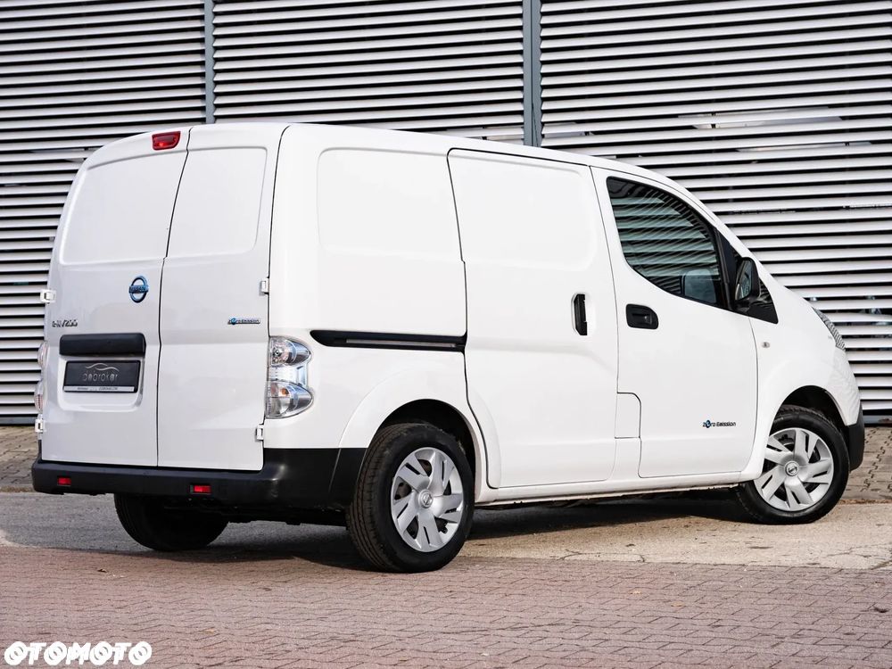 Nissan e-NV200 - 10