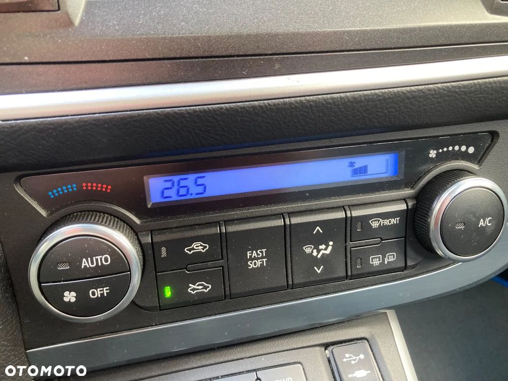 Toyota Auris - 13