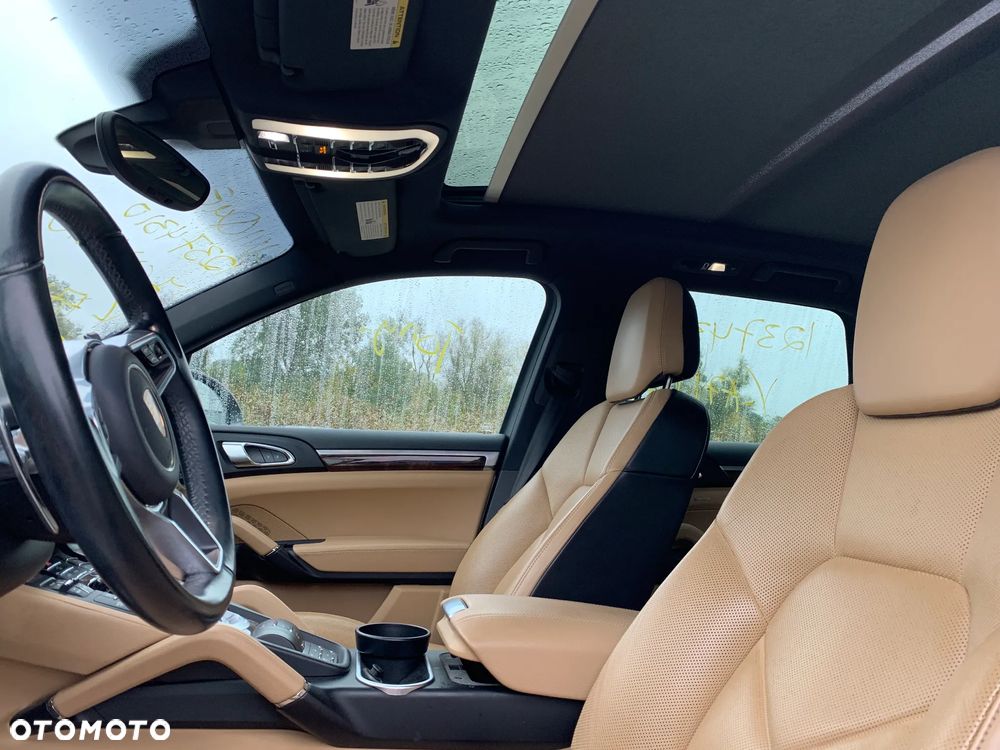 Porsche Cayenne S e-Hybrid Platinum Edition - 17
