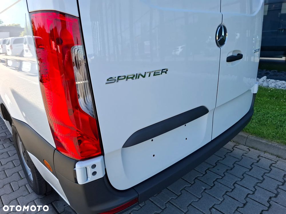 Mercedes-Benz Sprinter 315 CDI Furgon PRO standard  3665 mm L2H2 - 11