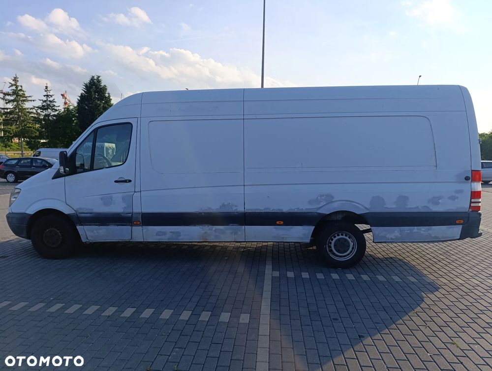 Mercedes-Benz Sprinter - 1