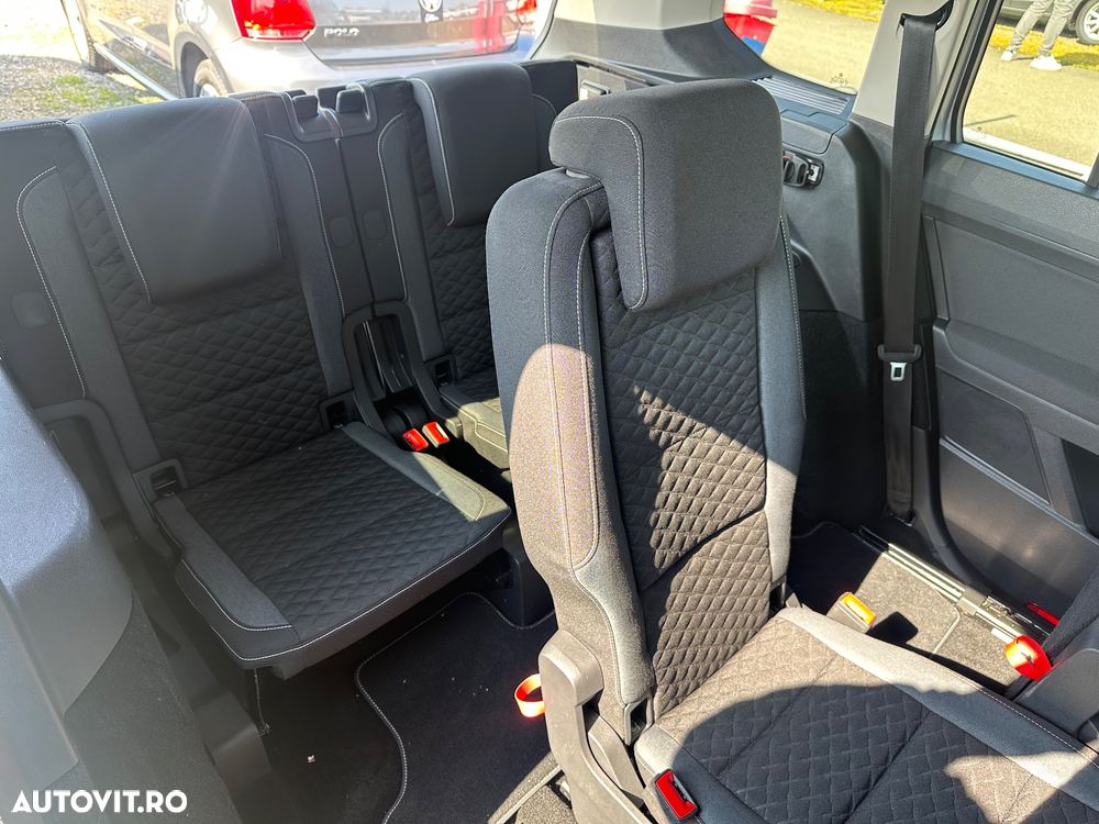 Volkswagen Touran - 16