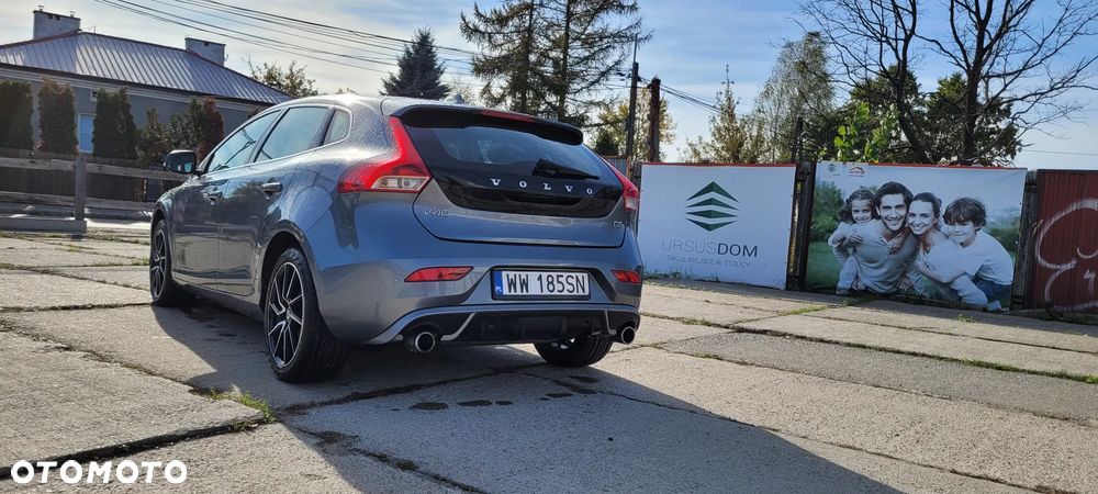 Volvo V40 D2 Drive-E R-Design Momentum - 10